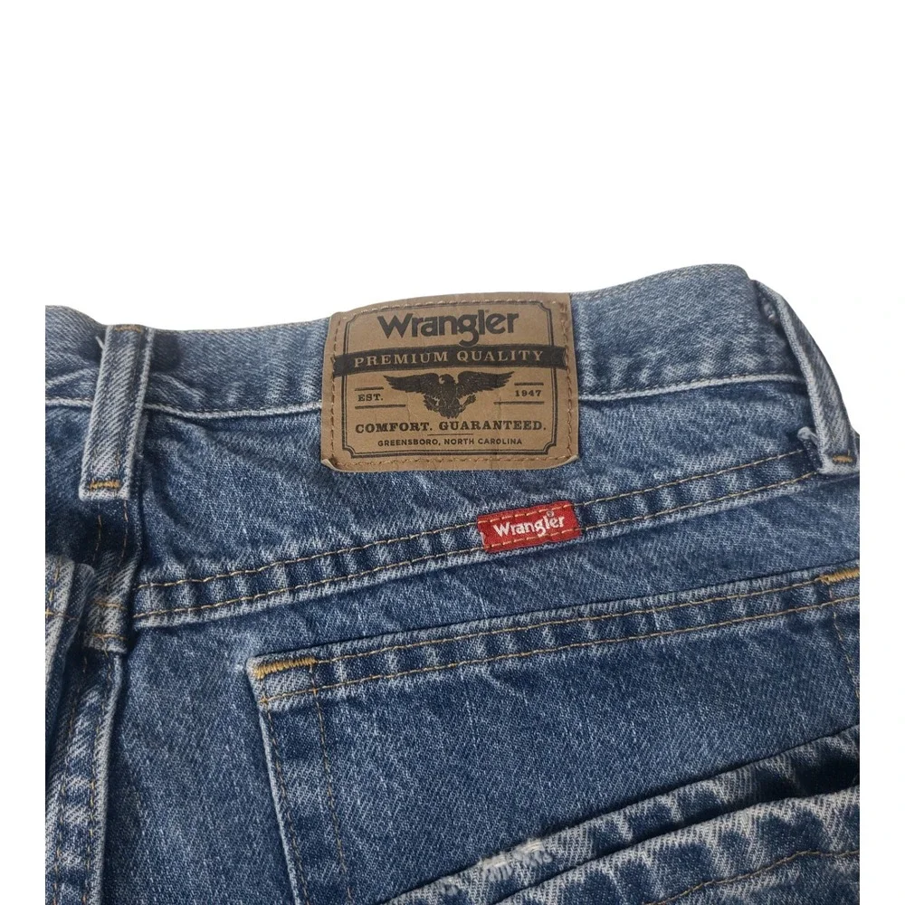 Wrangler Premium Quality Mens 32x30 Straight Leg Jeans Medium Wash 96501DS Blue
